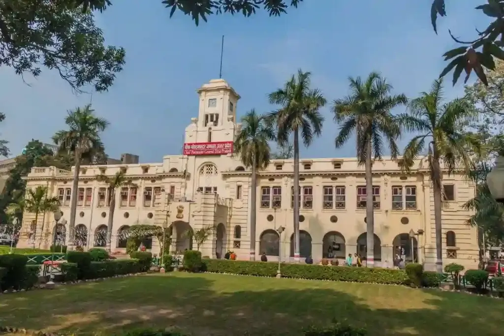 Lucknow GPO Head Post Office under 226001 PIN Code