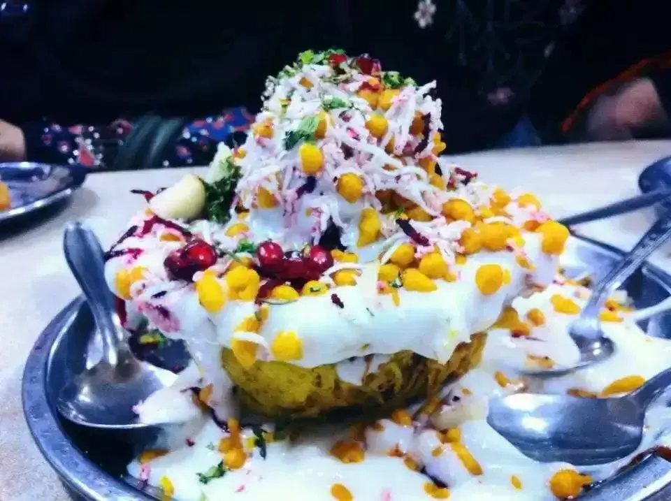 Royal Cafe Hazratganj Basket Chaat