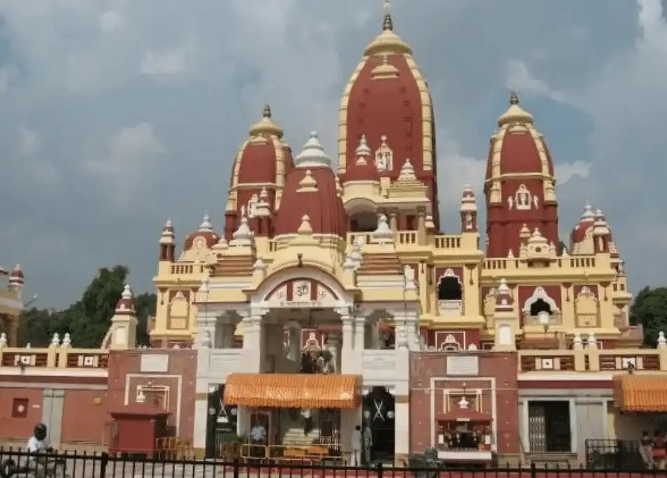 Govind Dev Ji Temple near 302001 PIN Code in Jaipur, Rajasthan.